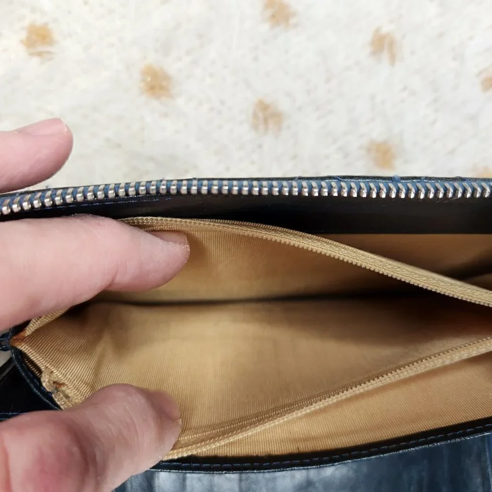 Chanel Diamond-quilted CC Caviar zip-around Wallet